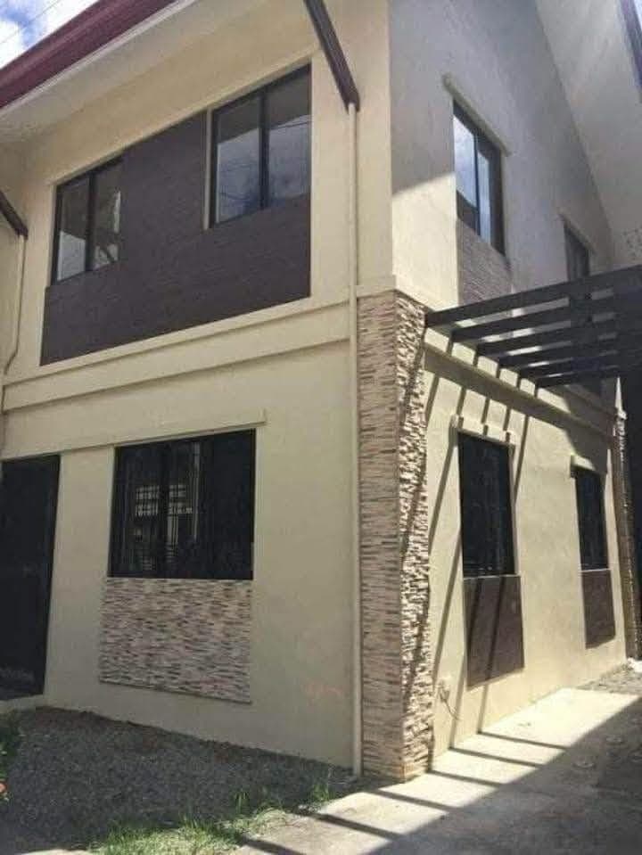 🏡 FOR RENT | SEMI-FURNISHED DUPLEX HOUSE - photo 1
