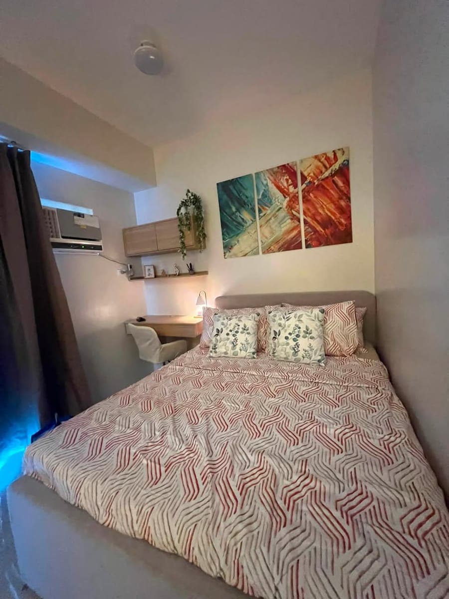 FOR RENT: Brand New Studio Unit with parking - photo 2