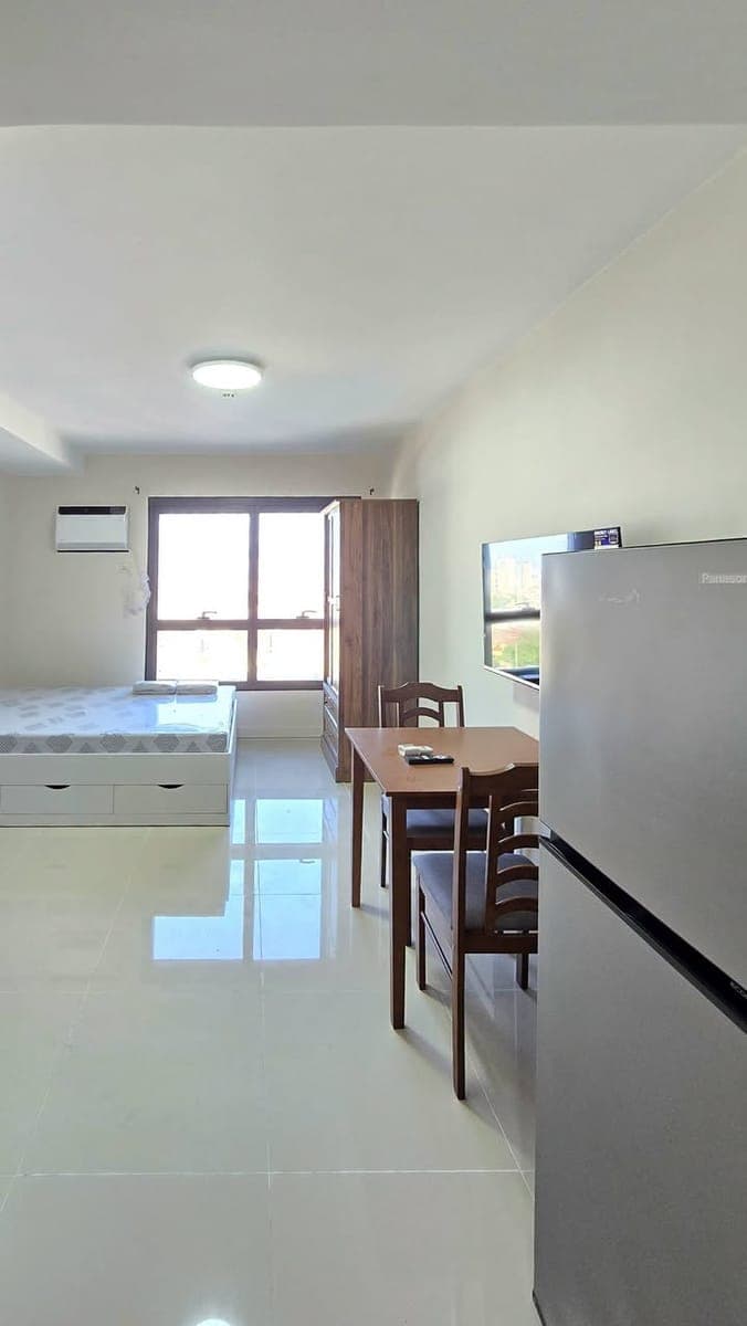 Studio Unit for Rent at JTower Residences ₱23,000/month including condo dues - photo 2