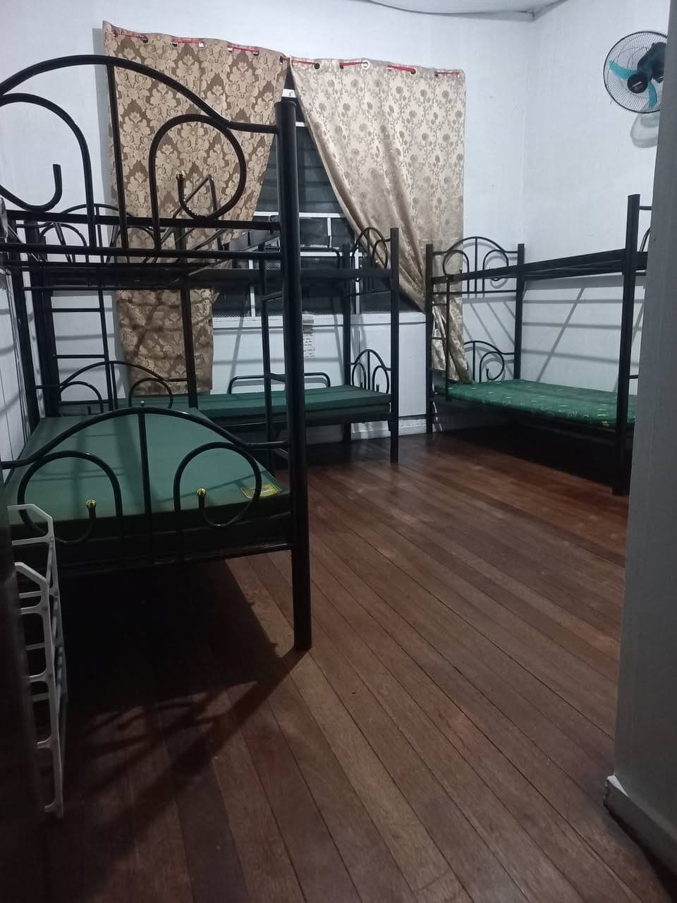 Lady Bedspacer For Rent - photo 2