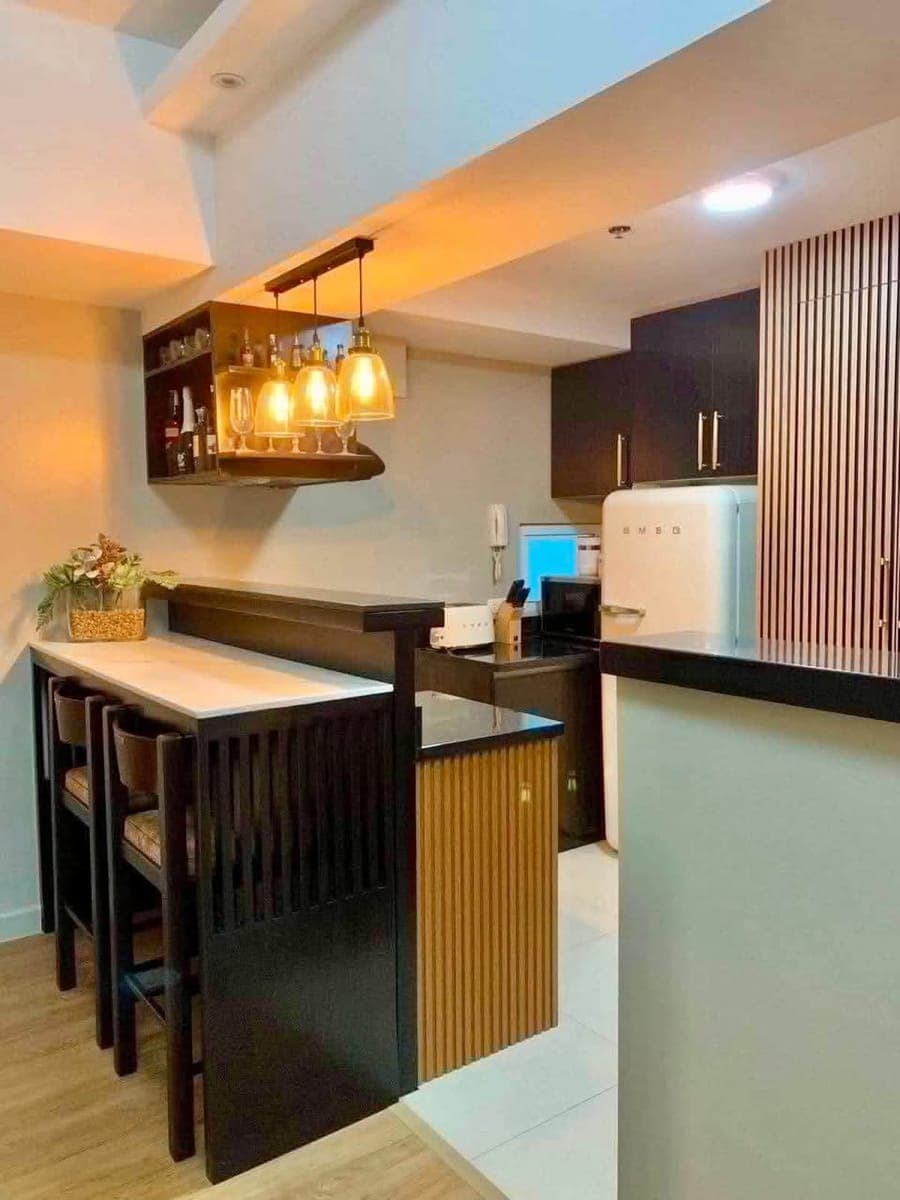 For Rent: 2 BR w/ Balcony at Solinea Tower 3 - photo 5