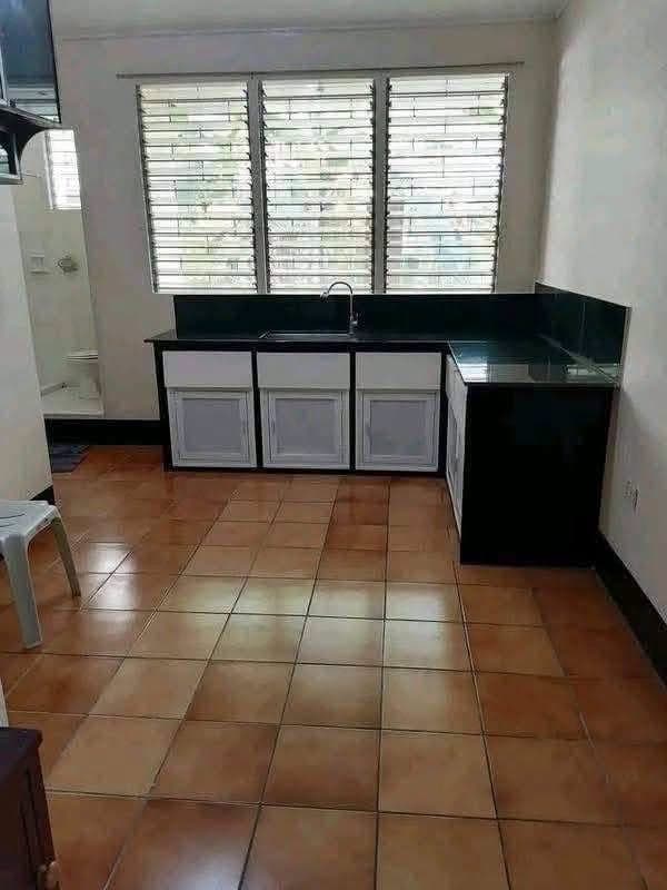 🏡 BUNGALOW  SPACIOUS HOUSE FOR RENT in LAWAAN TALISAY - photo 4