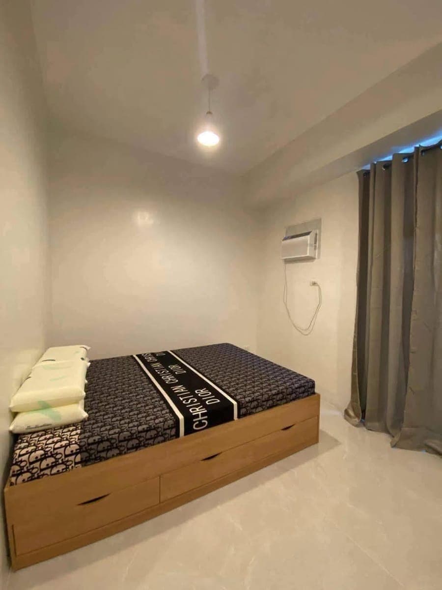 🏡 FOR RENT — FURNISHED STUDIO UNIT - photo 3