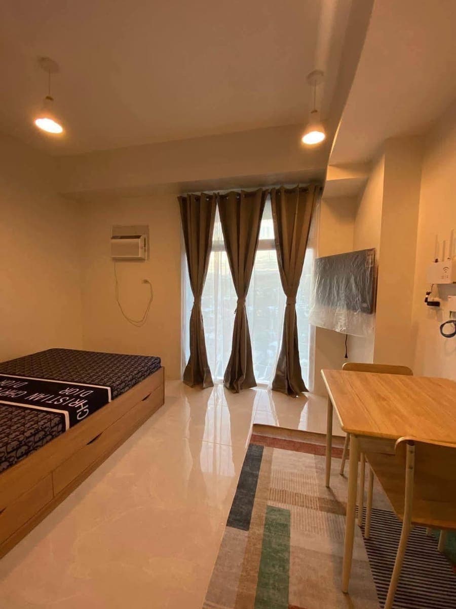 🏡 FOR RENT — FURNISHED STUDIO UNIT - photo 2