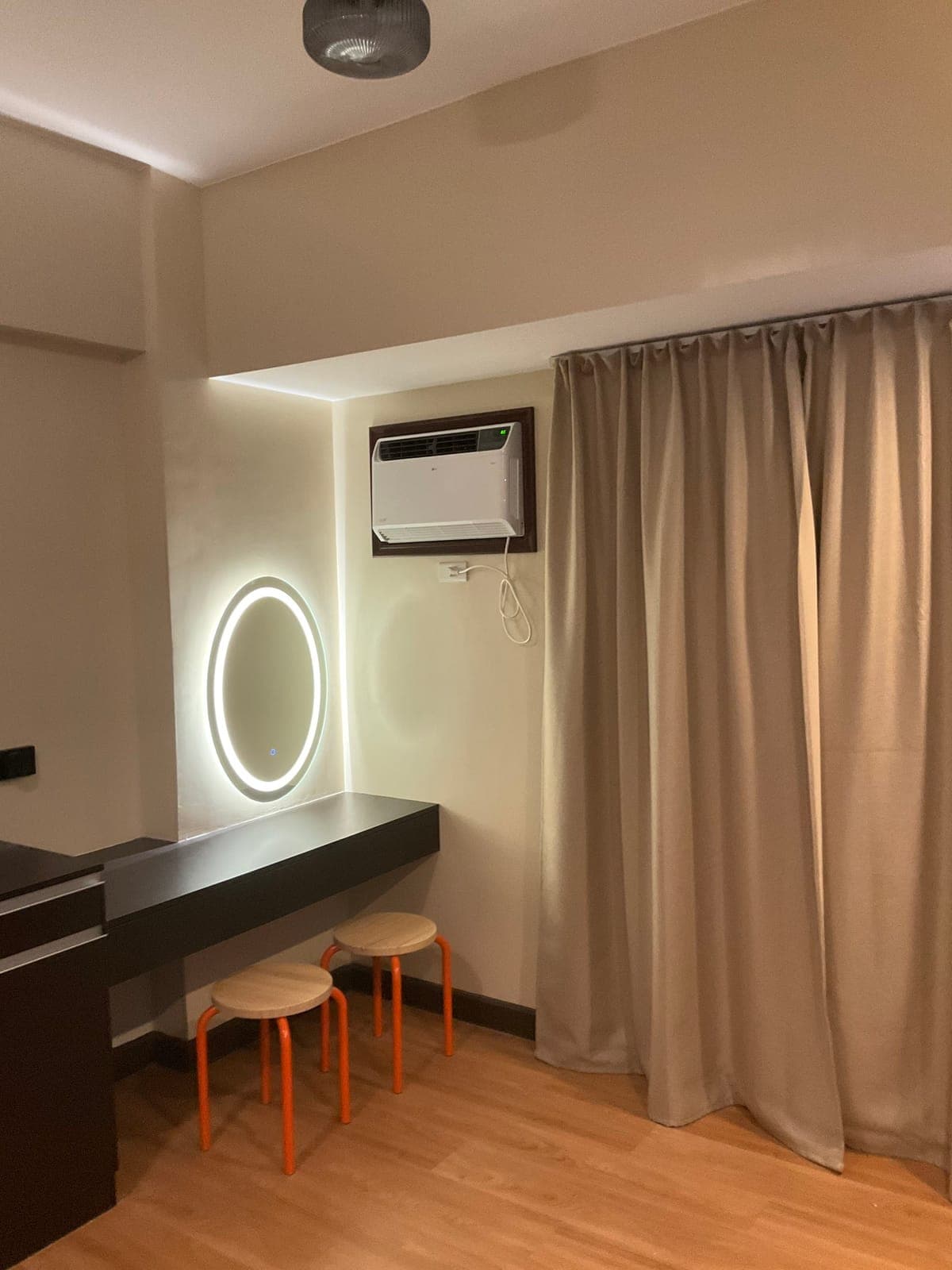 Studio at Aurora Escalades Tower is available for long-term lease - photo 24