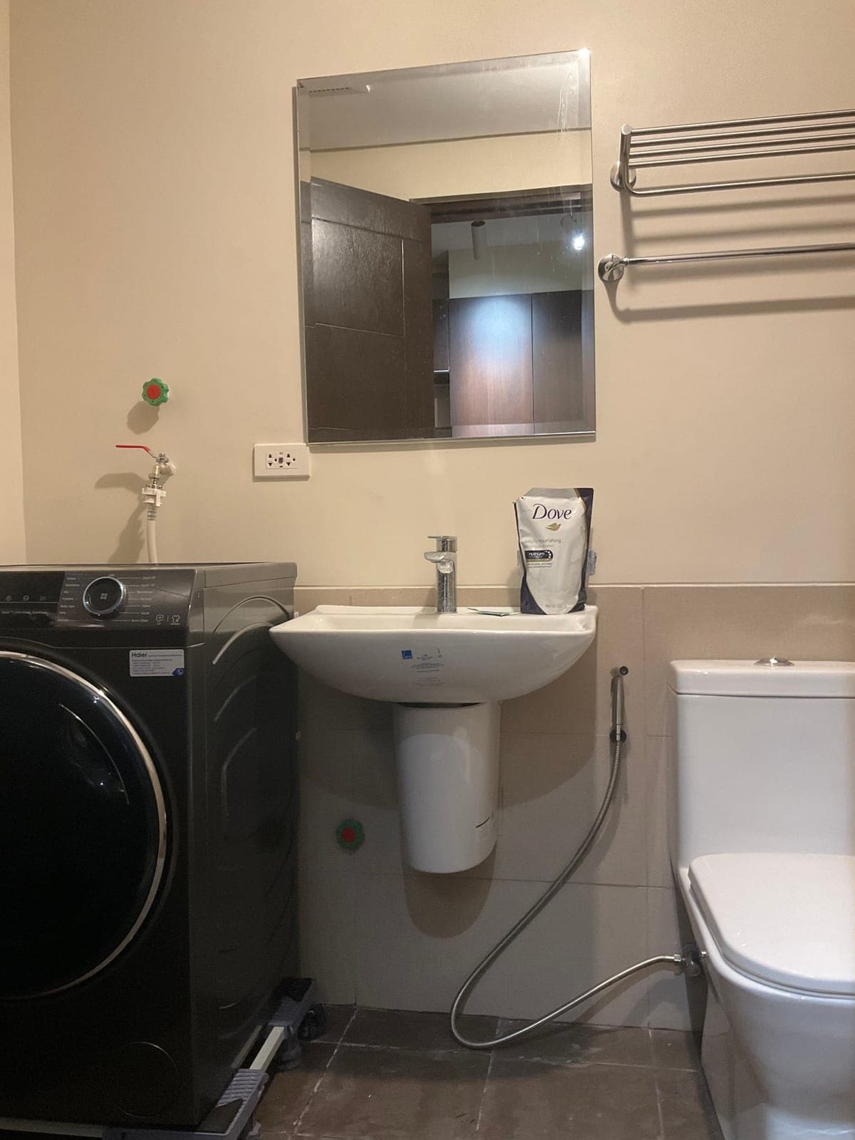 Studio at Aurora Escalades Tower is available for long-term lease - photo 10