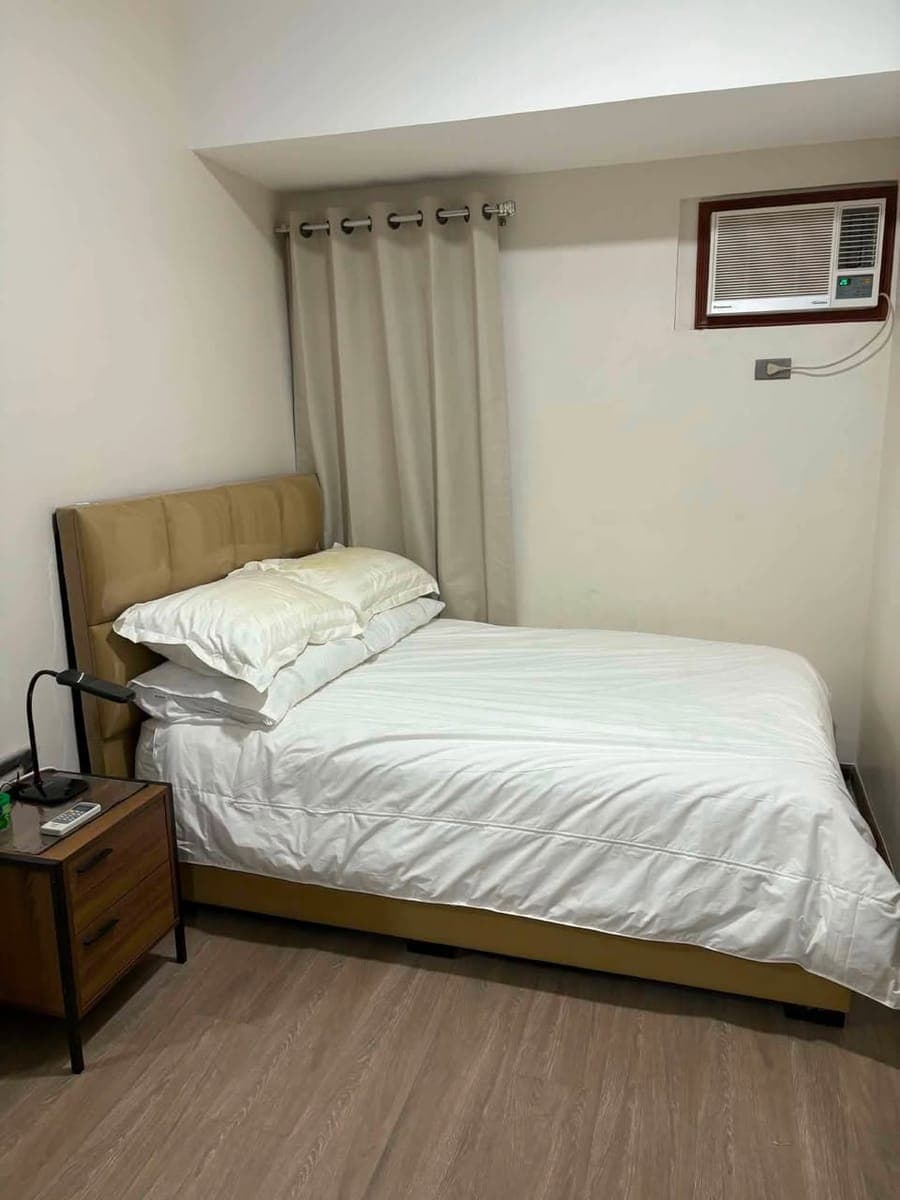 FOR RENT: Fully Furnished 1 Bedroom with Balcony at Galleria Residences - photo 4