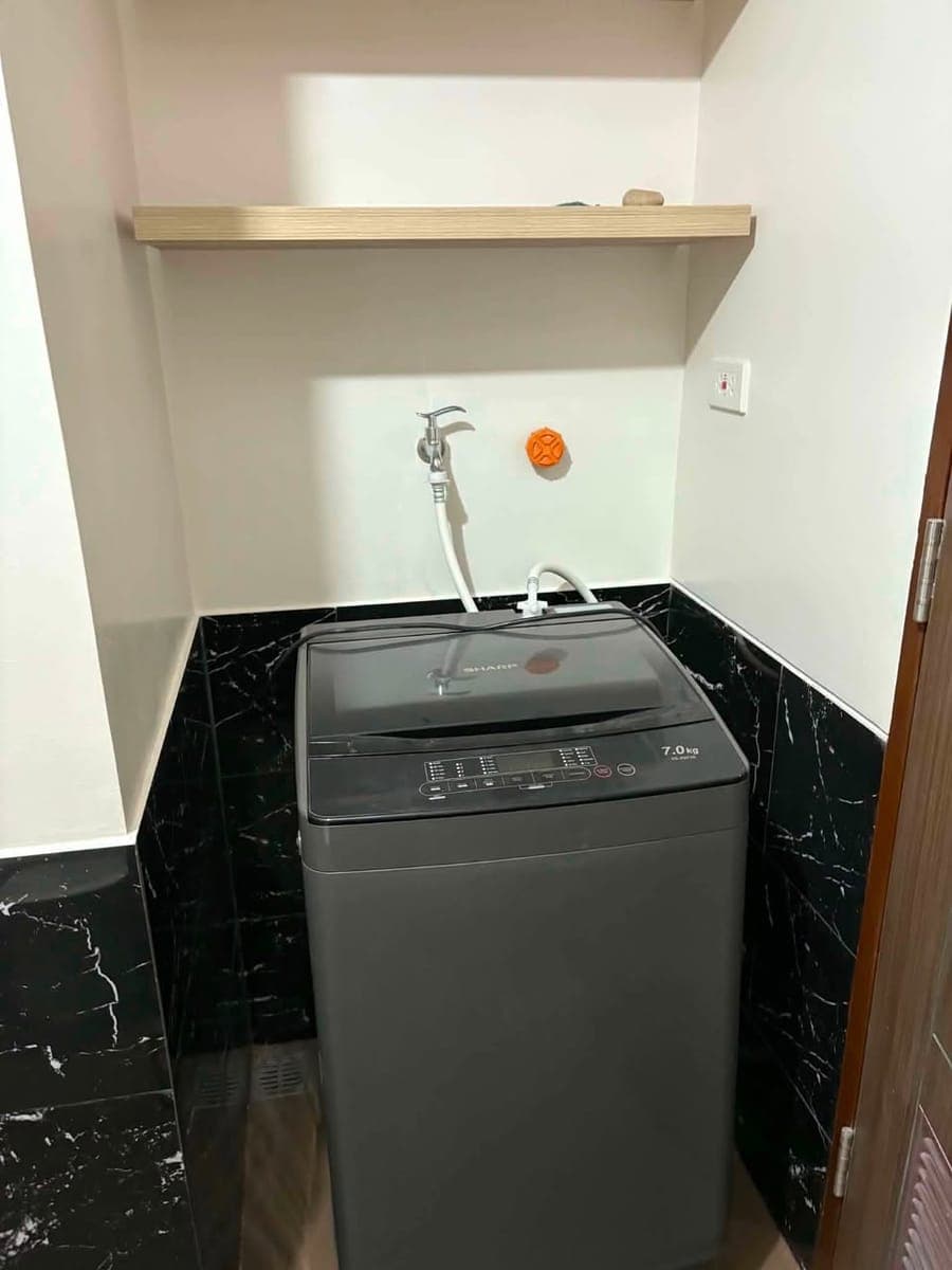 FOR RENT: Fully Furnished 1 Bedroom with Balcony at Galleria Residences - photo 5