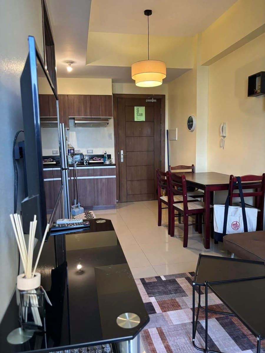🏙️ FOR RENT — 1BR Condo at Azalea Place Cebu - photo 5