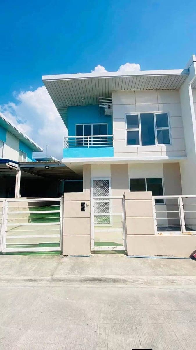 🏡 HOUSE FOR RENT | MALIBU RESIDENCES, TALISAY CITY 🏡 - photo 1