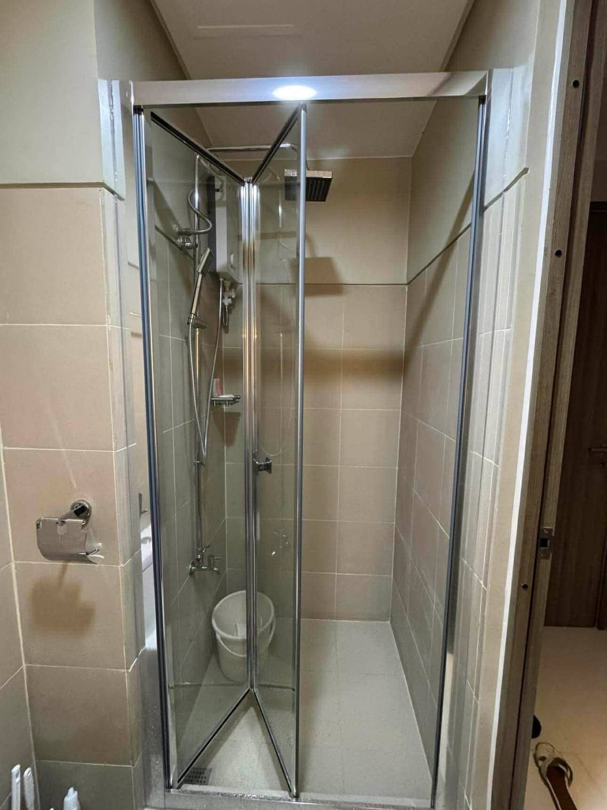 𝗙𝗢𝗥 𝗥𝗘𝗡𝗧 FULLY FURNISHED CONDO in FAME RESIDENCES - photo 3