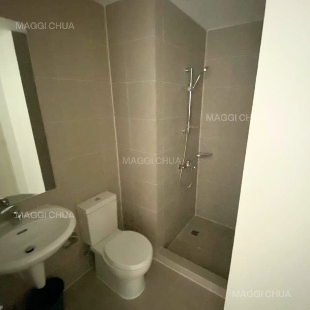 🧧**THE RESIDENCES AT COMMONWEALTH** - photo 4