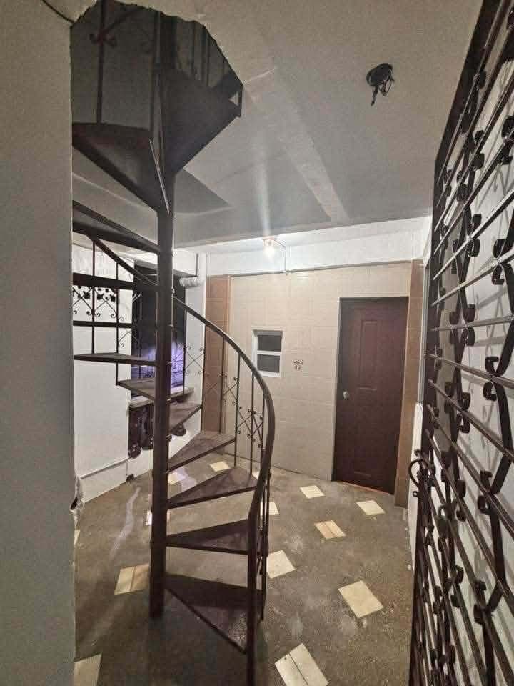 𝐀𝐯𝐚𝐢𝐥𝐚𝐛𝐥𝐞 𝐌𝐚𝐥𝐞 𝐁𝐞𝐝𝐬𝐩𝐚𝐜𝐞𝐫 - photo 8