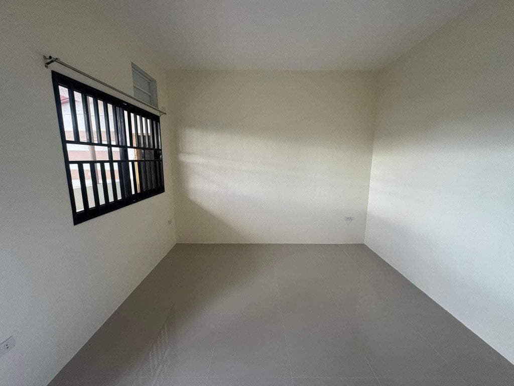 05k🏠 QC Apartment For Rent – Malapit sa SM North / Roosevelt - photo 2