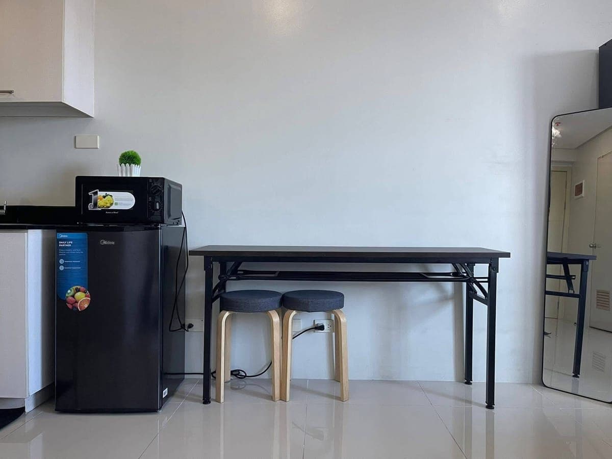 FOR RENT: ₱20,000/month. | Inclusive association dues - photo 3