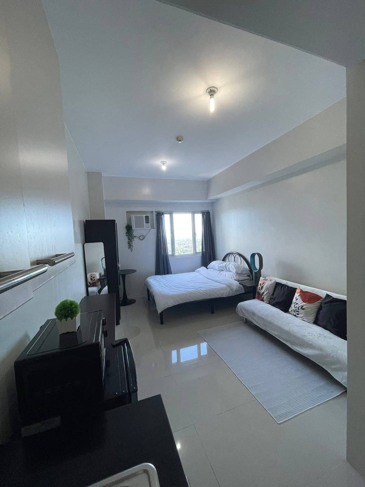 FOR RENT: ₱20,000/month. | Inclusive association dues - photo 4