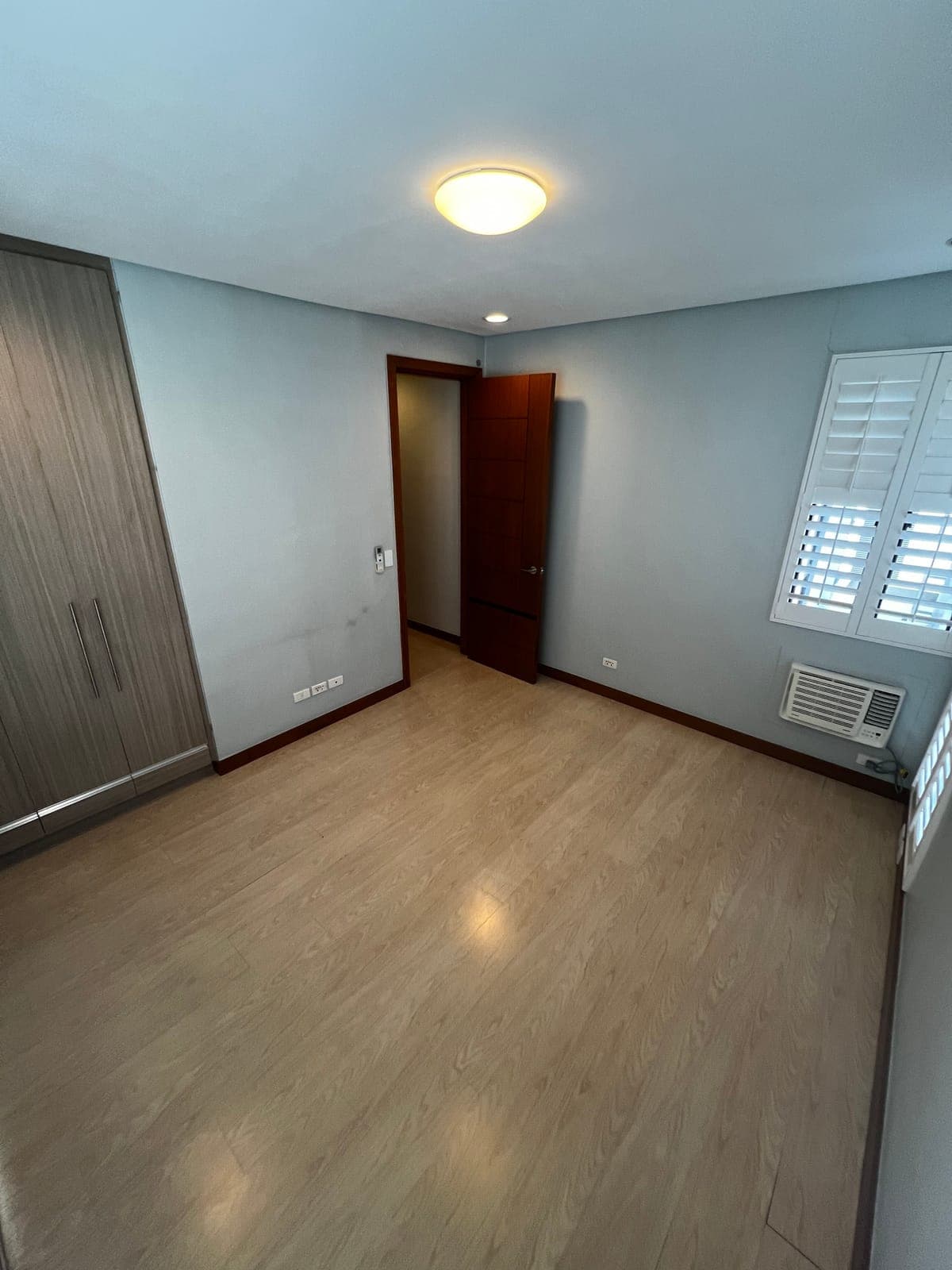 SPACIOUS SEMI FURNISHED TOWNHOUSE FOR RENT - photo 2