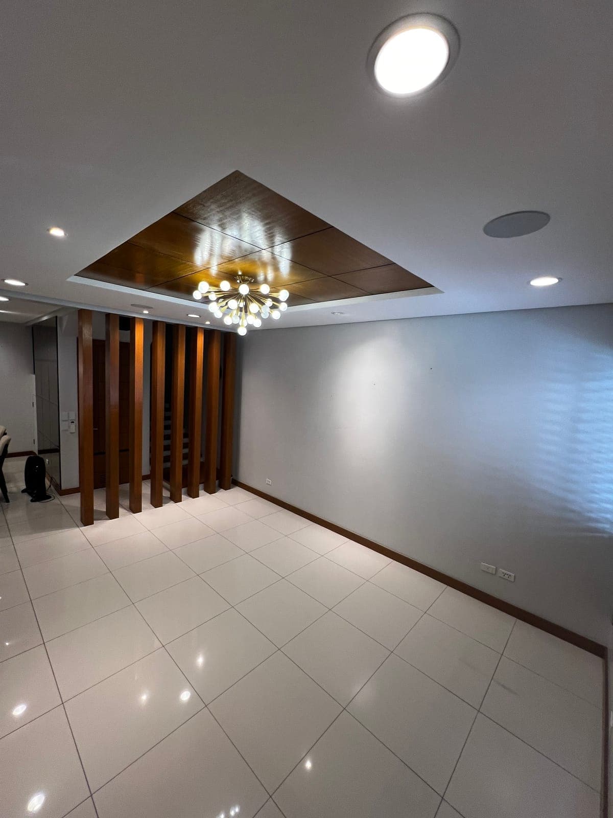 SPACIOUS SEMI FURNISHED TOWNHOUSE FOR RENT - photo 18