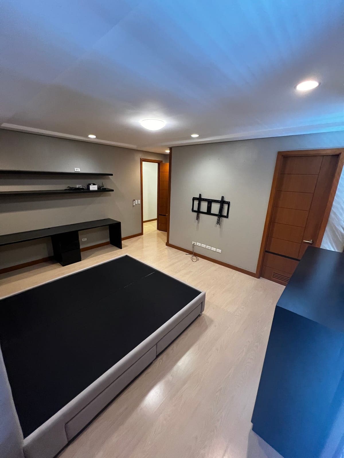 SPACIOUS SEMI FURNISHED TOWNHOUSE FOR RENT - photo 6