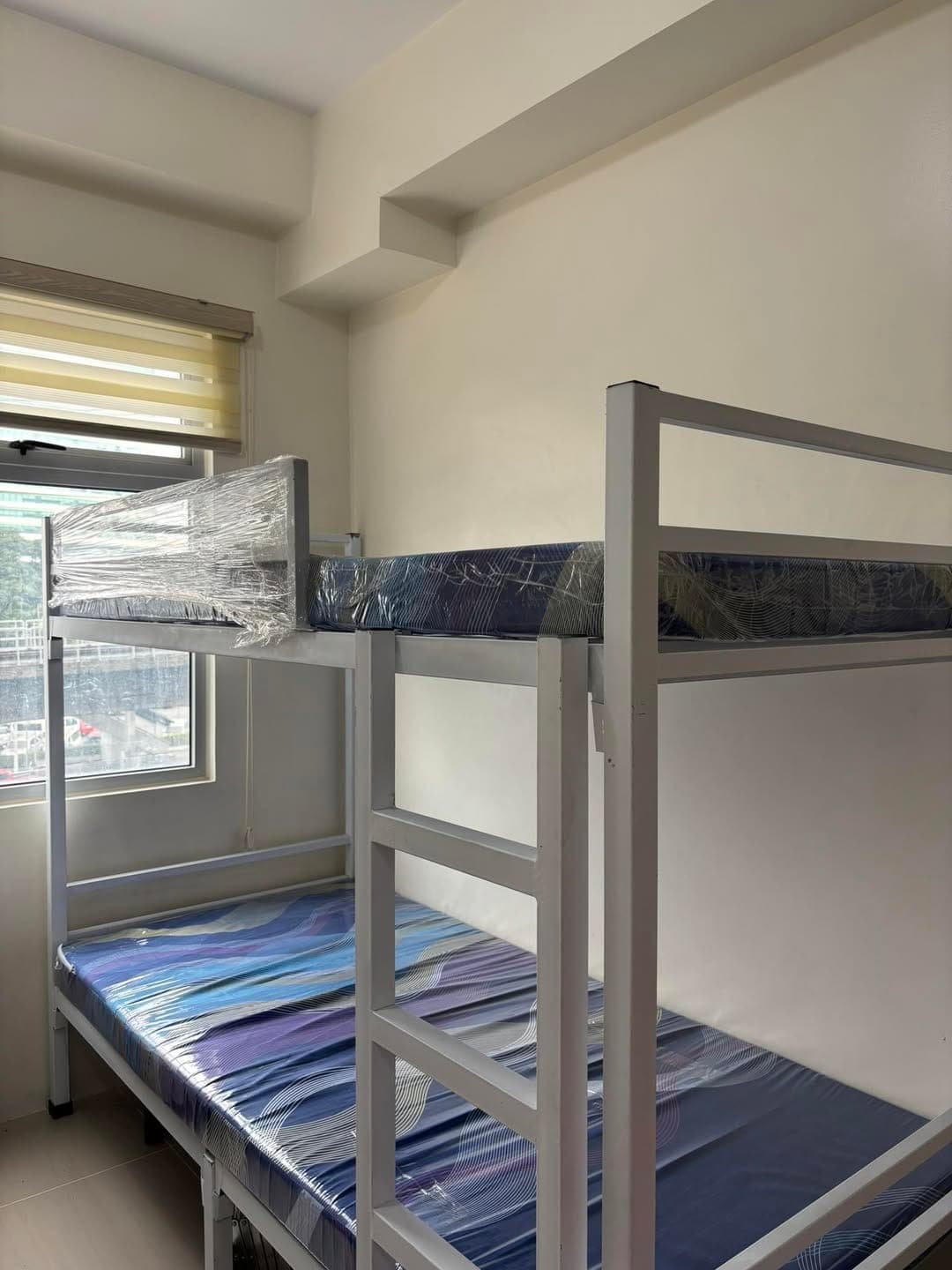 Male Condo Sharing Deca Tower Cubao - photo 1