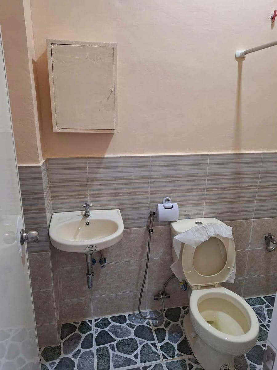 Studio unit apartment for rent - photo 3