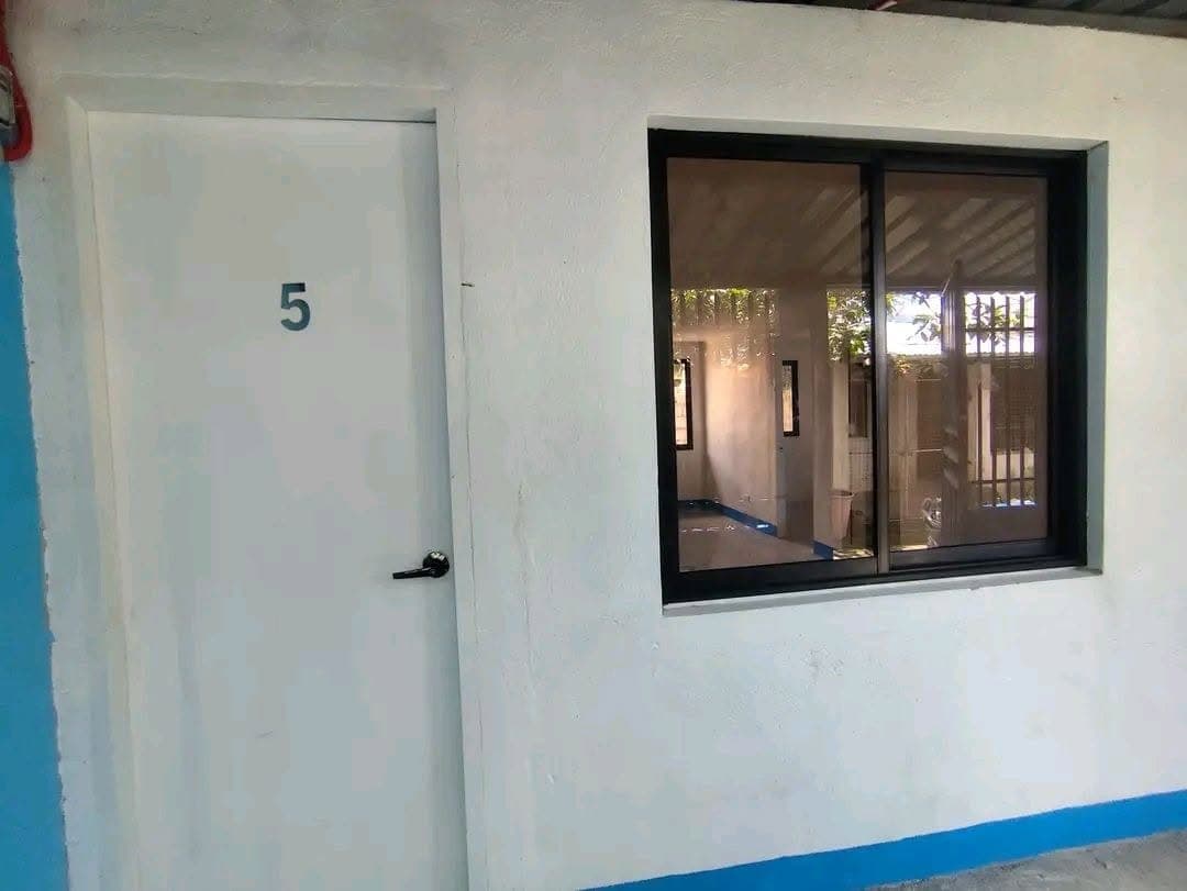 BoArDiNg HoUsE FoR ReNt BaCoLoD ArEa NeAr To EvErYtHiNg. - photo 1