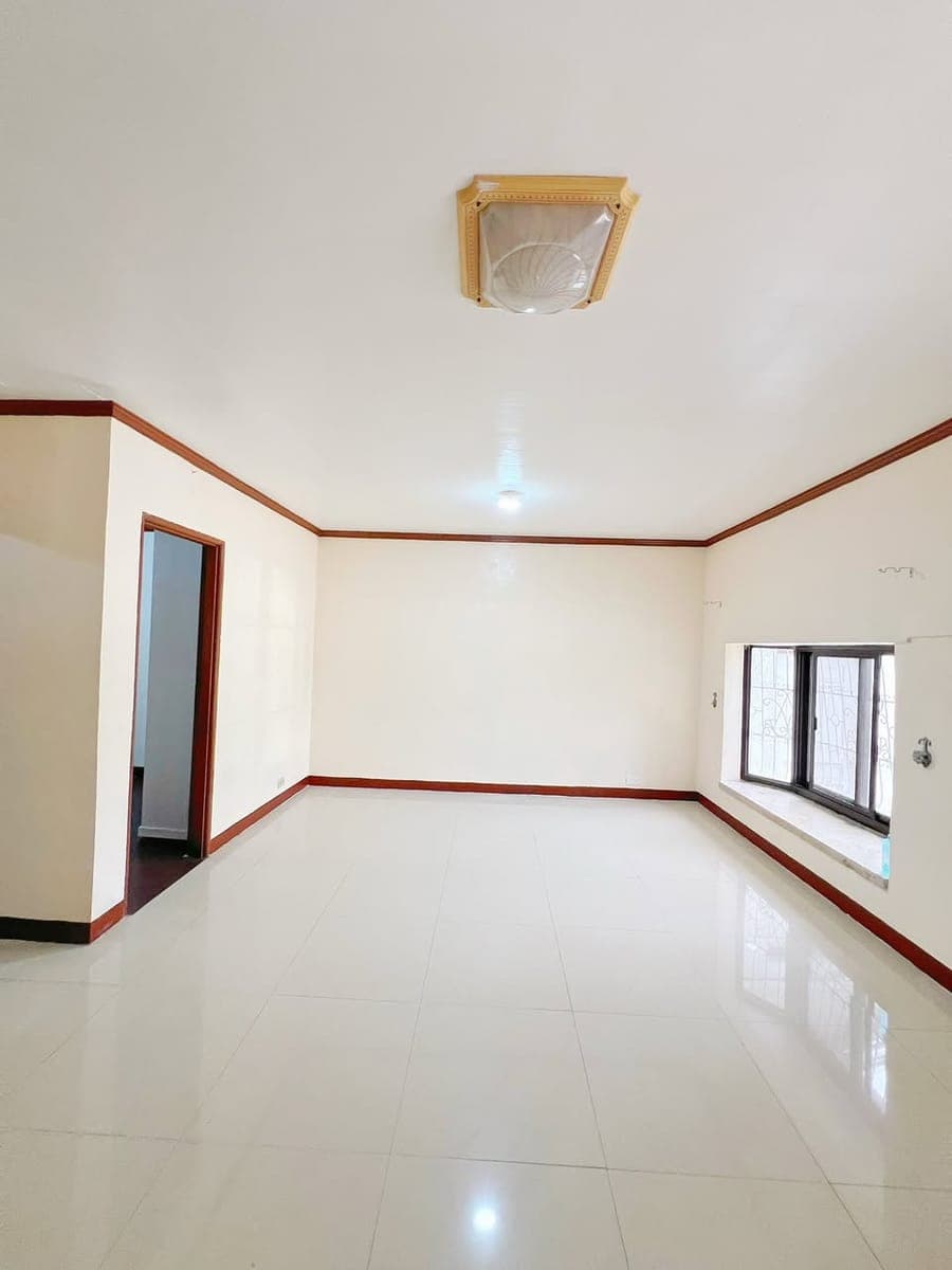 Bungalow House for Rent – 2 Bedrooms | Quiet, Guarded Neighborhood - photo 1