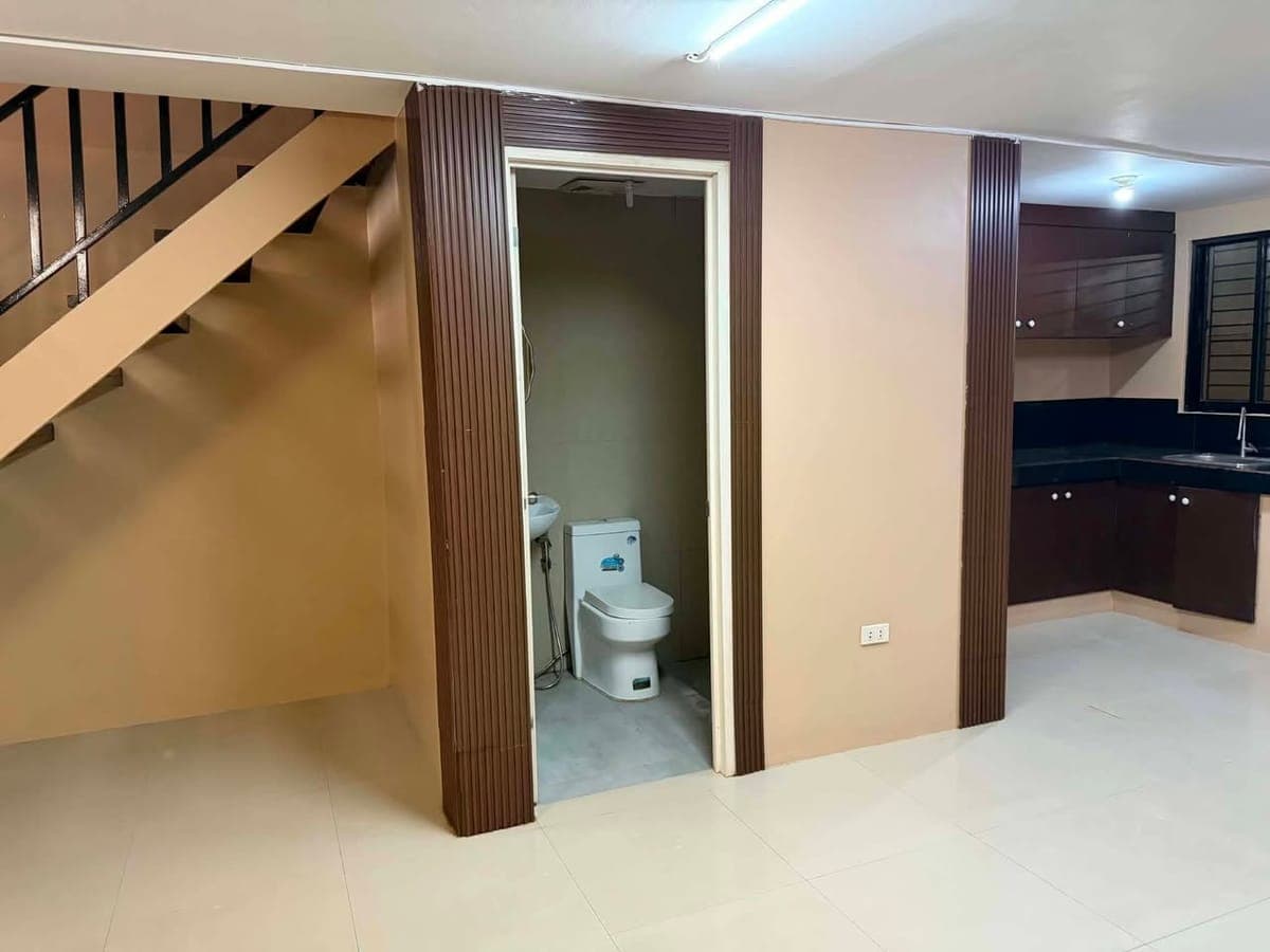Townhouse for RENT - photo 2