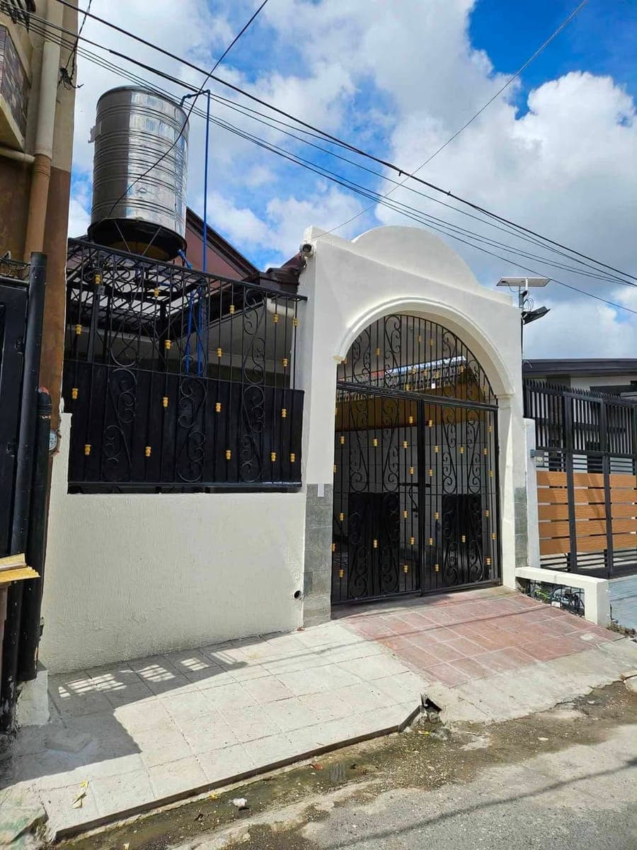 For Rent - photo 1