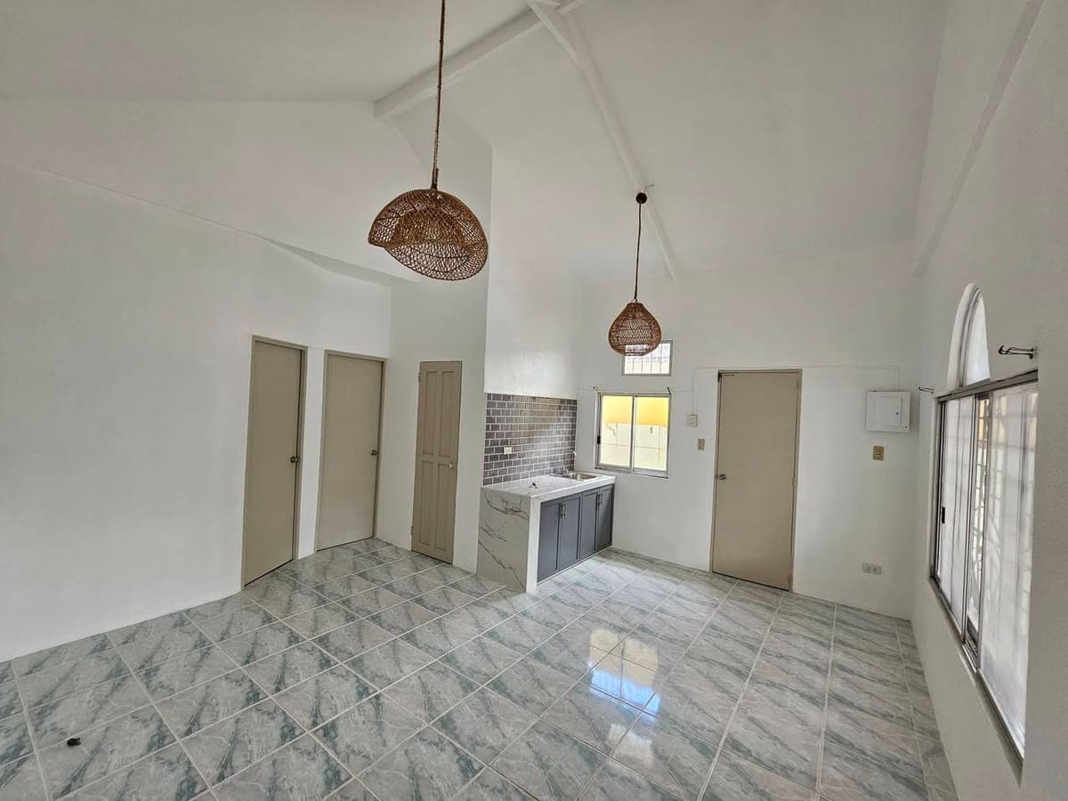 For Rent - photo 3