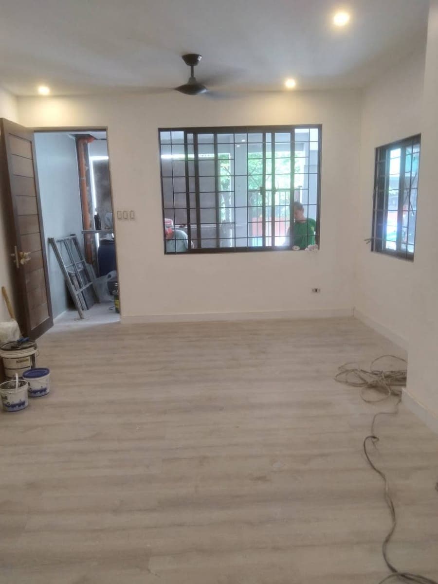 🏡FOR Rent : Fully Renovated Bungalo ( almost Brandnew) @ BFRV - photo 1