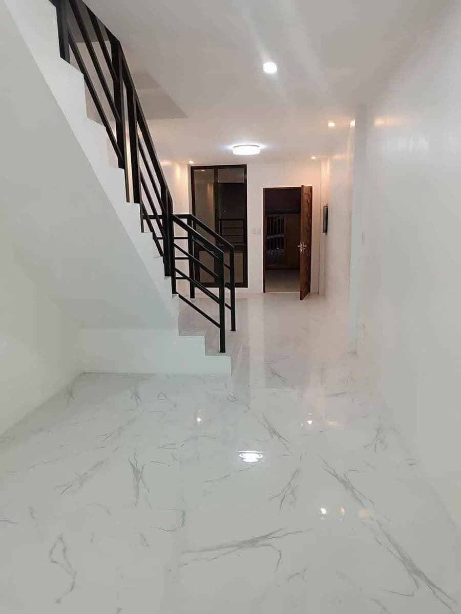 TOWNHOUSE FOR RENT ‼️ - photo 1