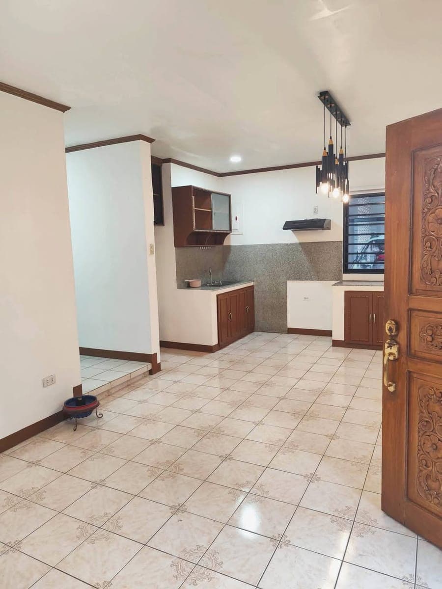 🏠 HOUSE FOR RENT - photo 1