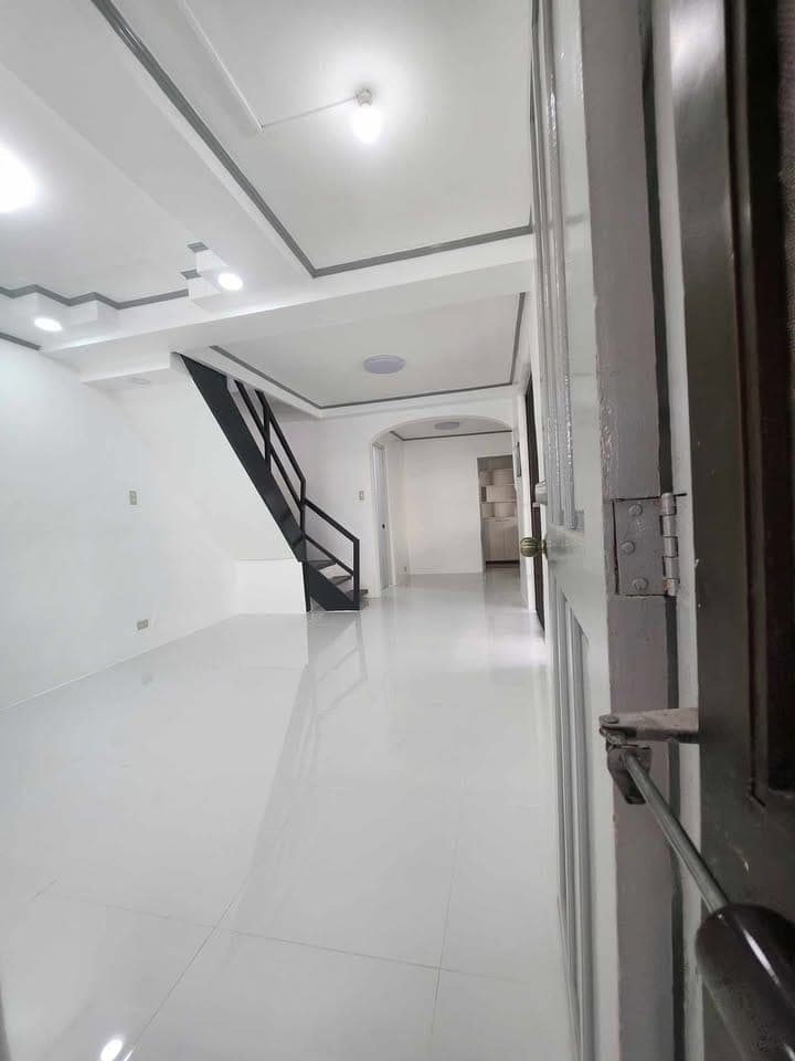 CORNER HOUSE FOR RENT! - photo 2
