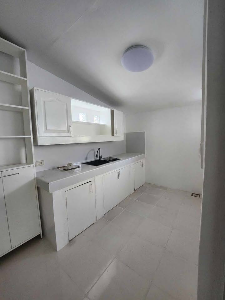 CORNER HOUSE FOR RENT! - photo 4