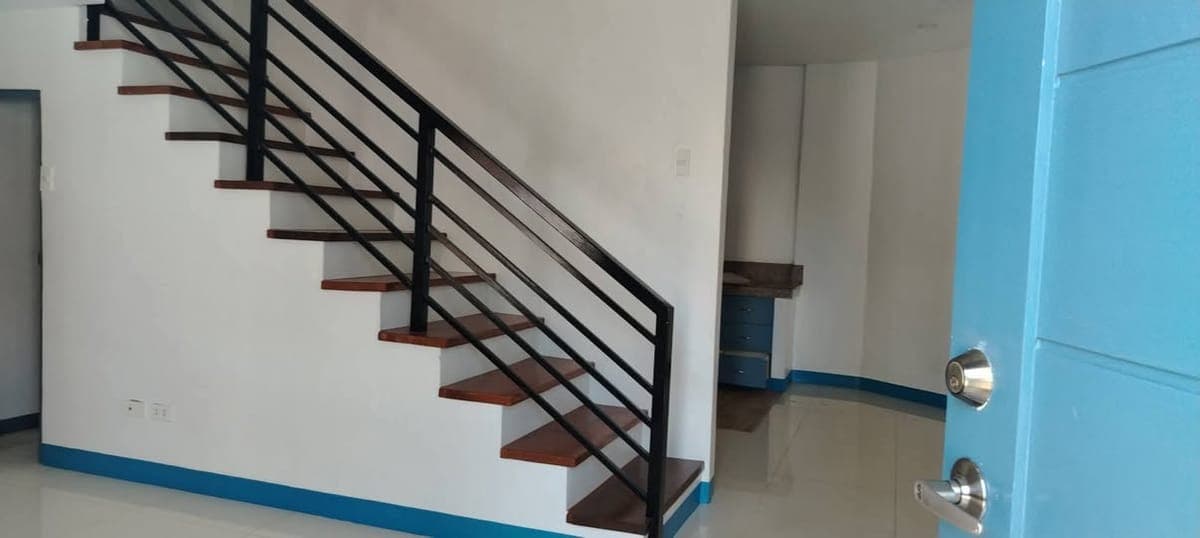 HOUSE FOR RENT - photo 1
