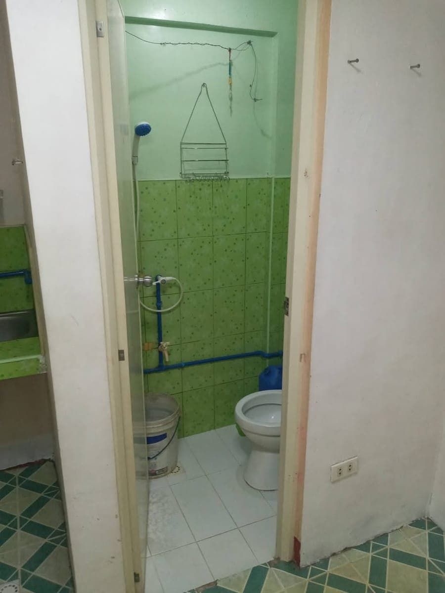 FOR RENT in front of SM Center Las Piñas - photo 1