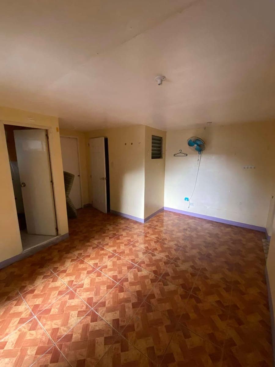FOR RENT in front of SM Center Las Piñas - photo 5