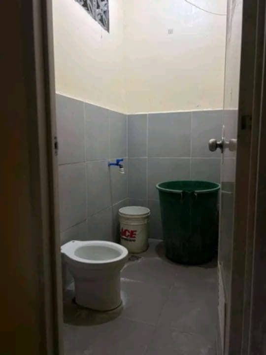 LOCATOR HERE - photo 3