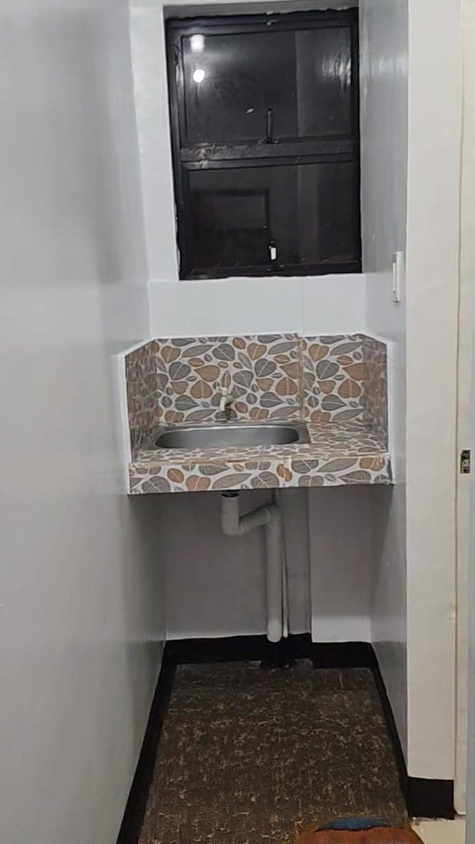 Room for Rent - photo 5