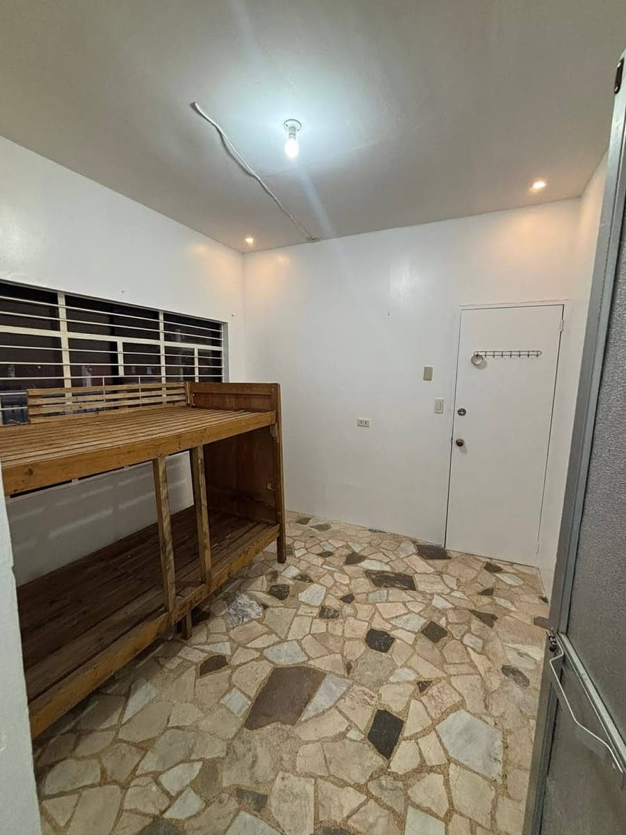ROOM FOR RENT - photo 1