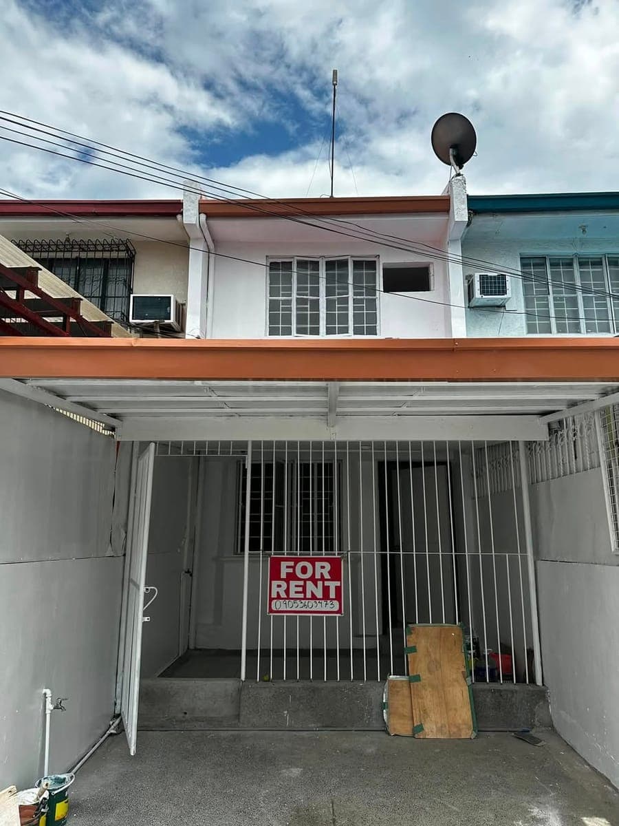 TOWNHOME FOR RENT - photo 1