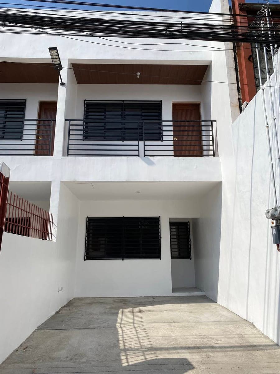 Townhouse for Rent! 🏠 - photo 1