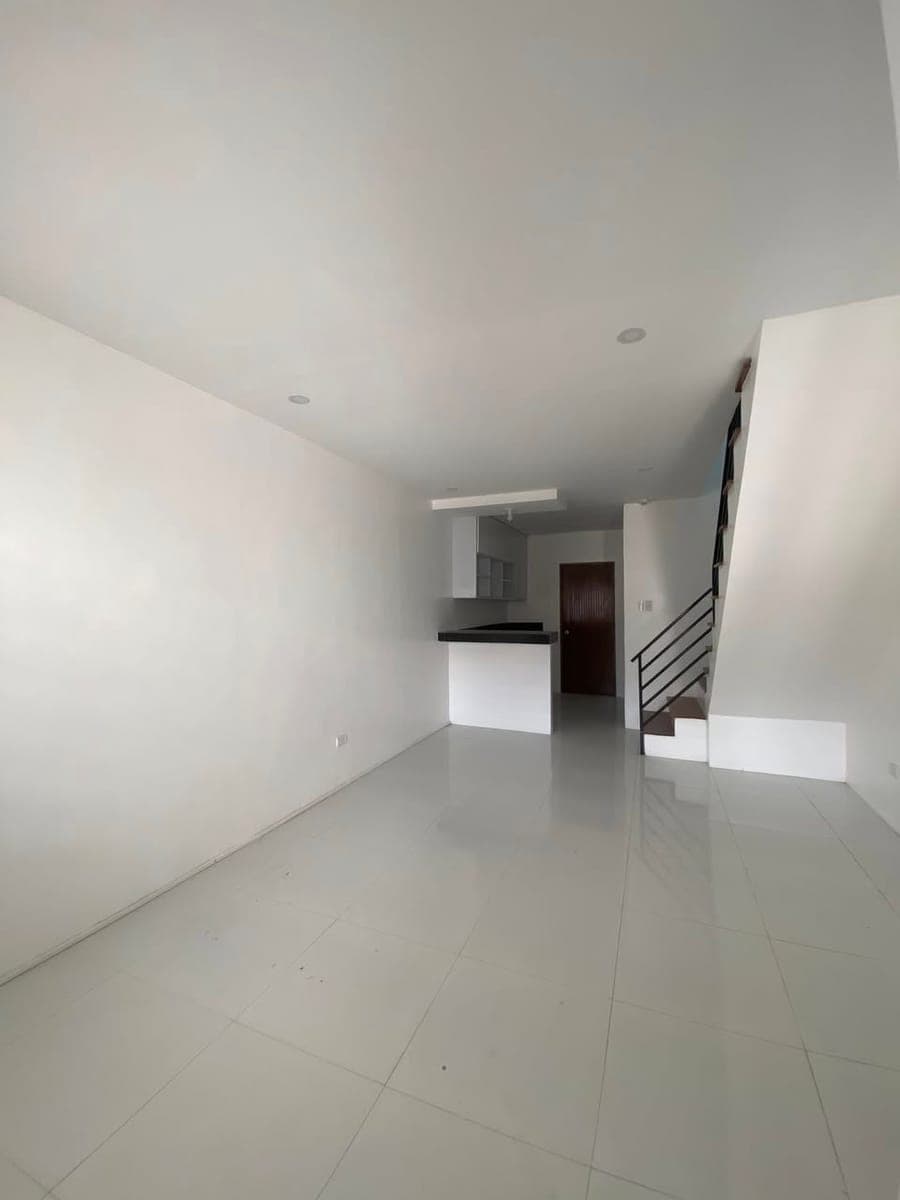 Townhouse for Rent! 🏠 - photo 2