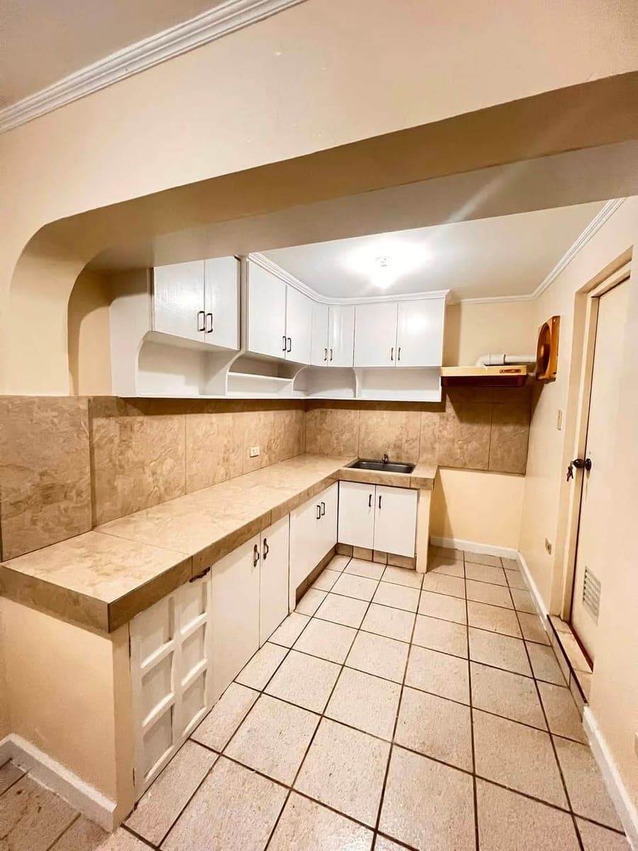 🏡 FOR RENT – Newly Renovated Townhouse in Veraville 1, Las Piñas! 🏡 - photo 4