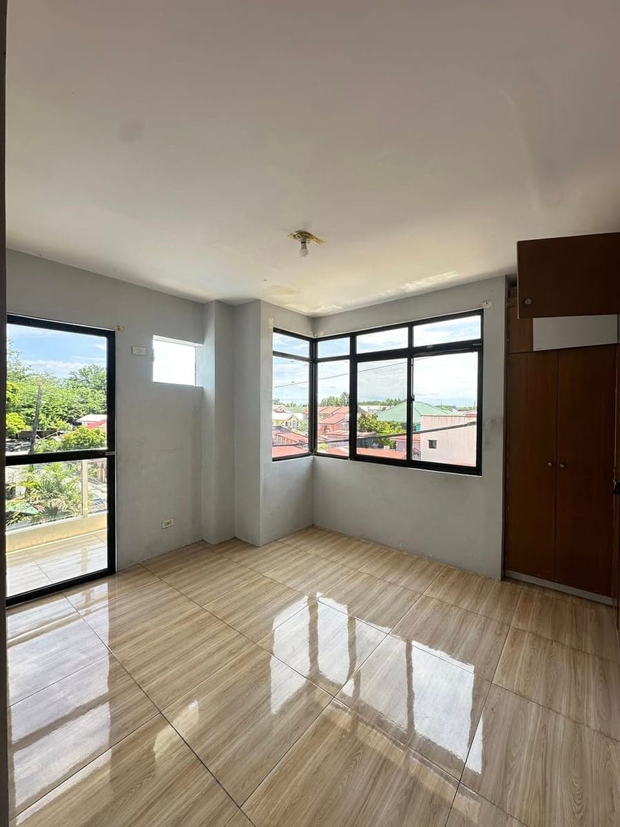 FOR RENT: 2 bedroom (third floor) 18k per month - photo 1