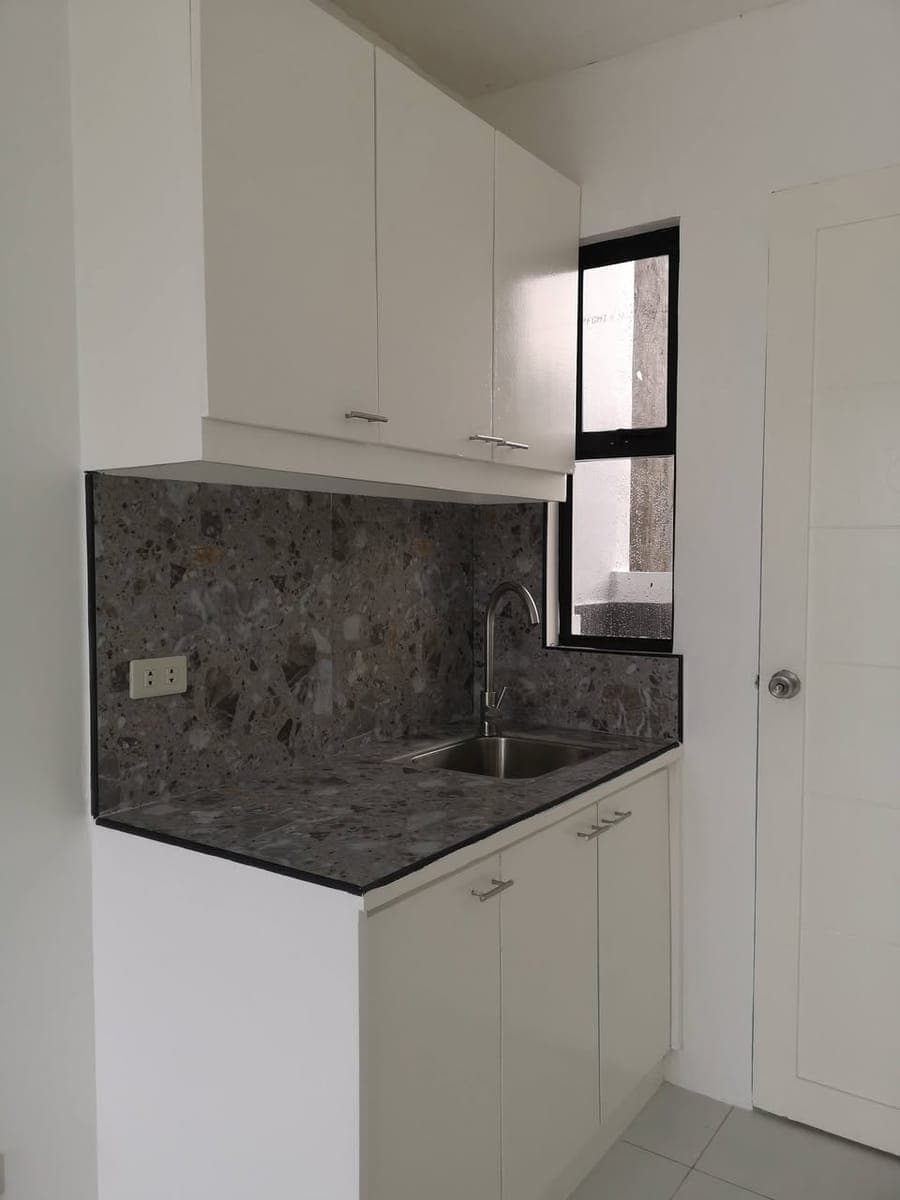 Budget-Friendly Studio Type Apartment for Rent-6,500.-/month. Good for up to 4 persons. - photo 3
