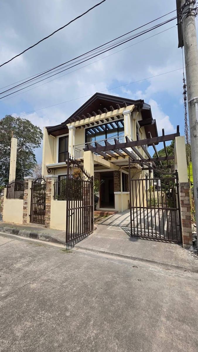 For Rent House and Lot - photo 1