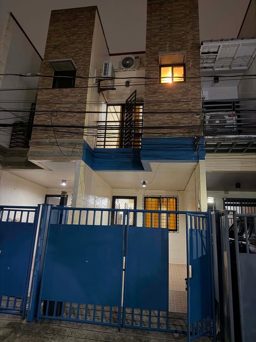 For Rent - photo 1