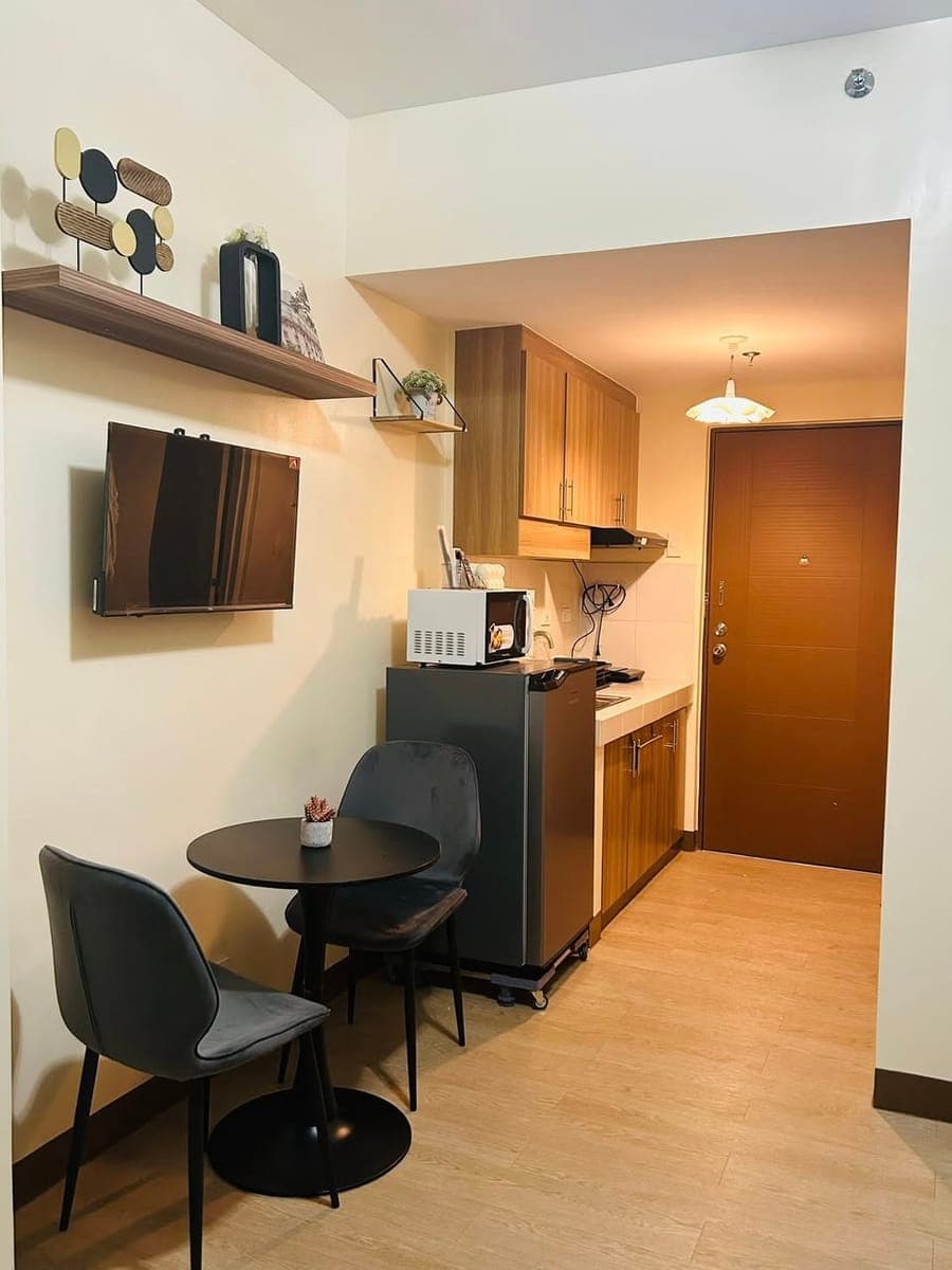 FOR LEASE: FULLY FURNISHED STUDIO CONDO UNIT - photo 3